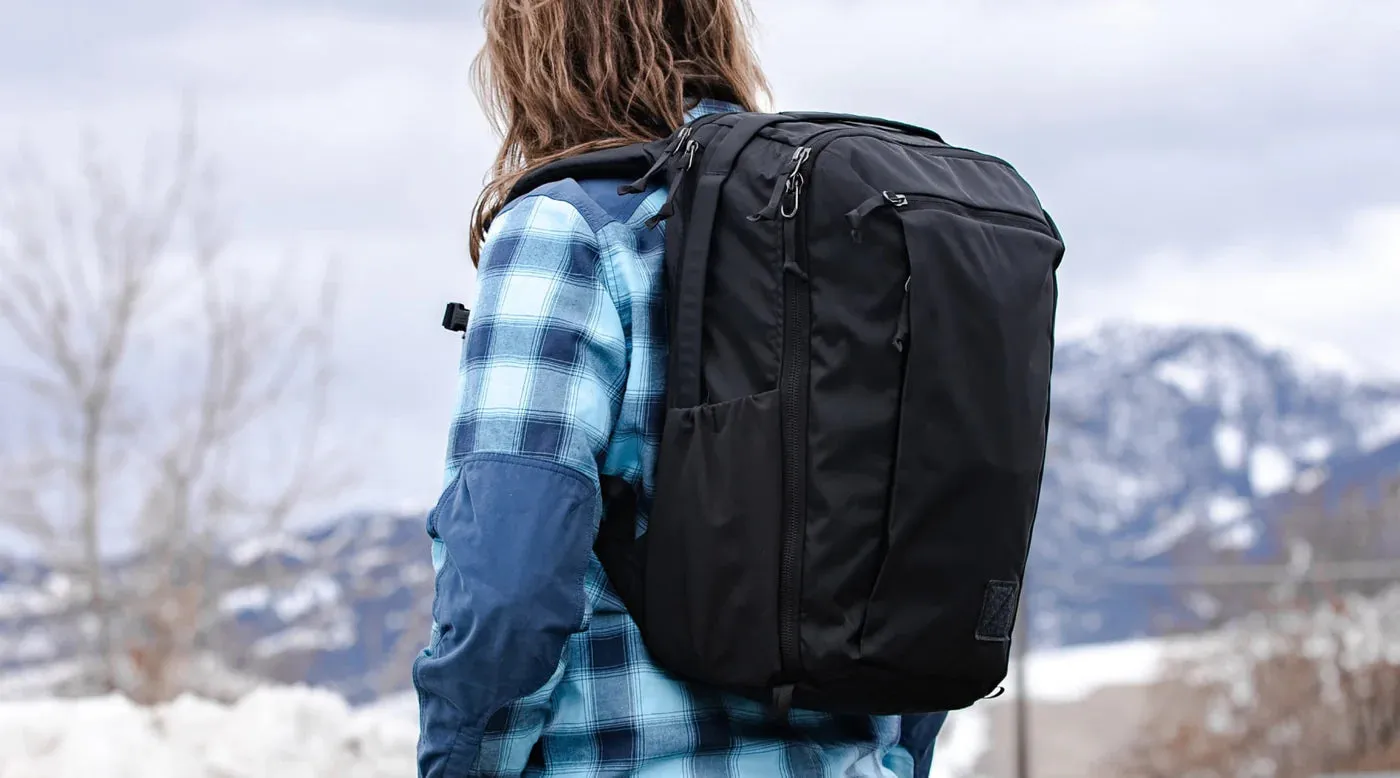 Evergoods Civic Travel Bag 26L - Solution Dyed Black