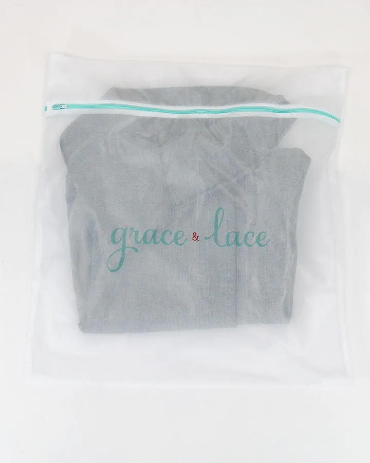 G&L Logo White Garment Bag
