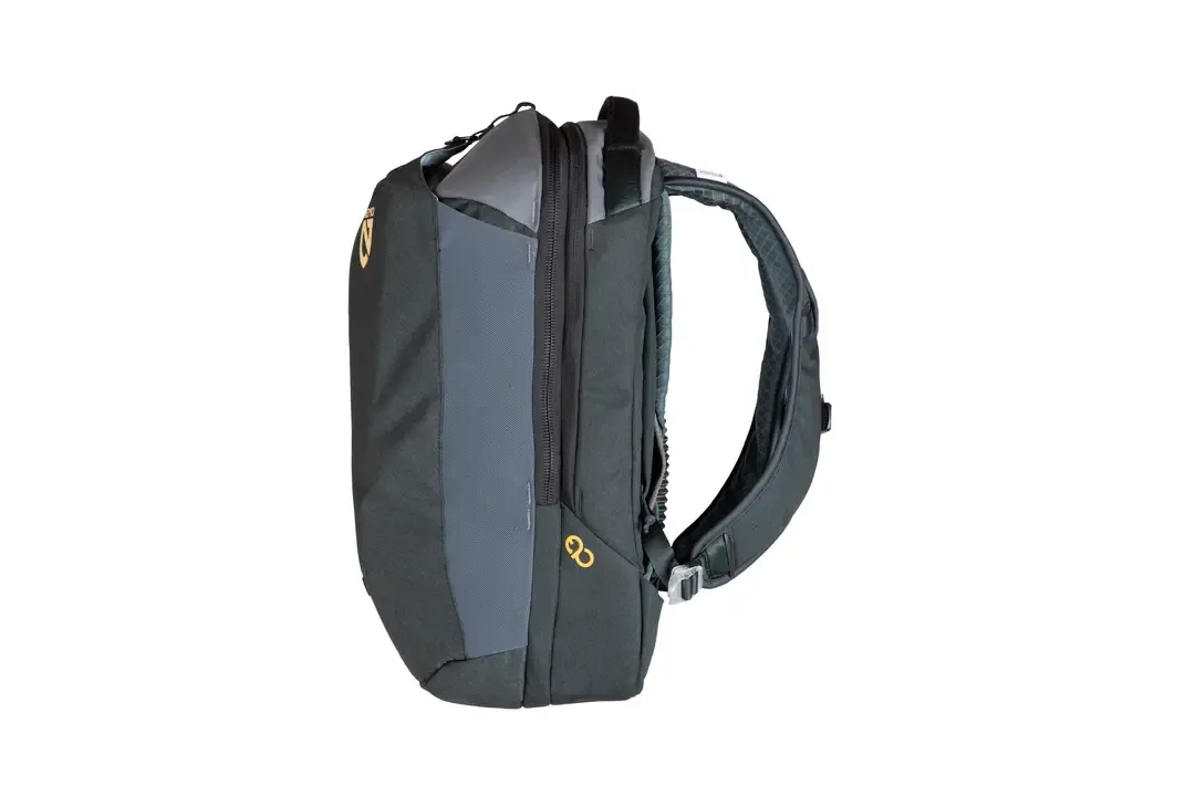 Vantage 20 L Endless Promise Everyday Adventure Daypack